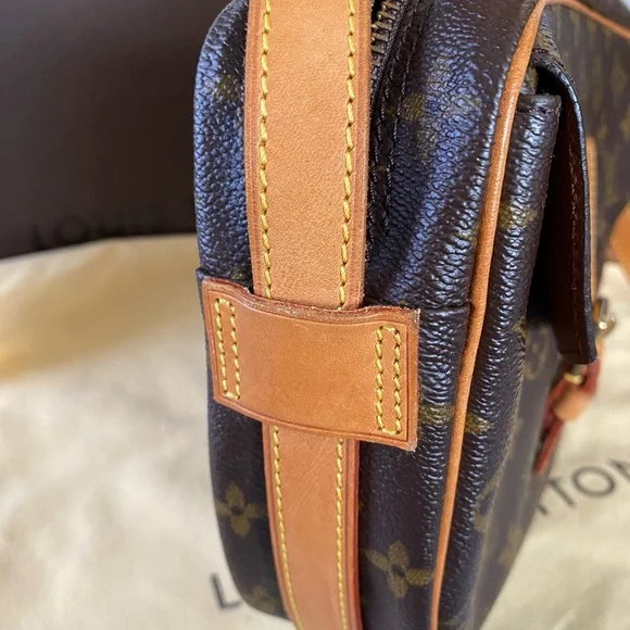 Louis Vuitton GM Jeune Fille Handbag - Picture 7 of 14